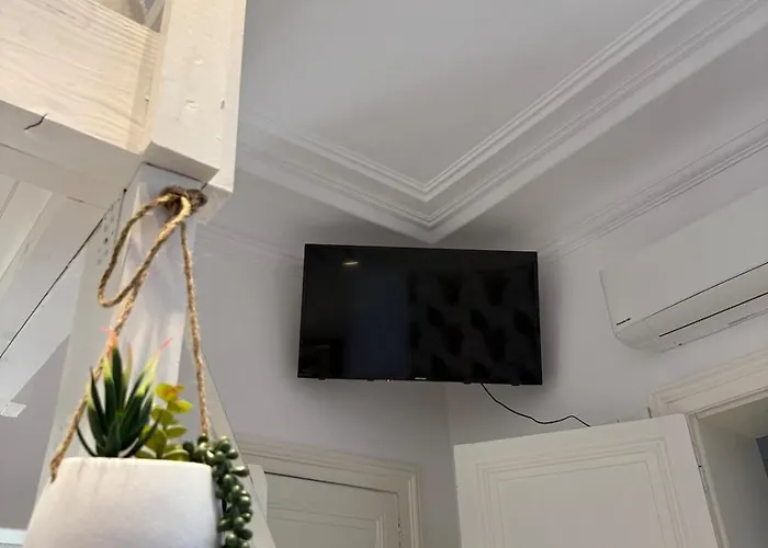 - Hyper Centre Secteur Cathedrale *